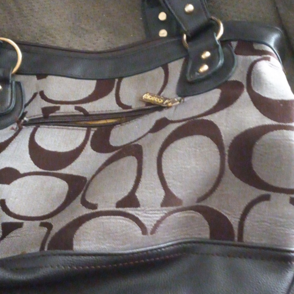 Purse - Picture 3 of 3